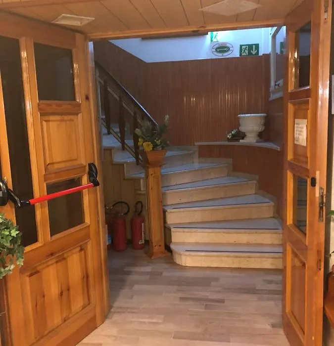 Hotel Villa Nilla-1